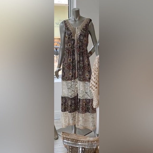 si belle Dresses & Skirts - Si Belle Floral Lace Boho Dress